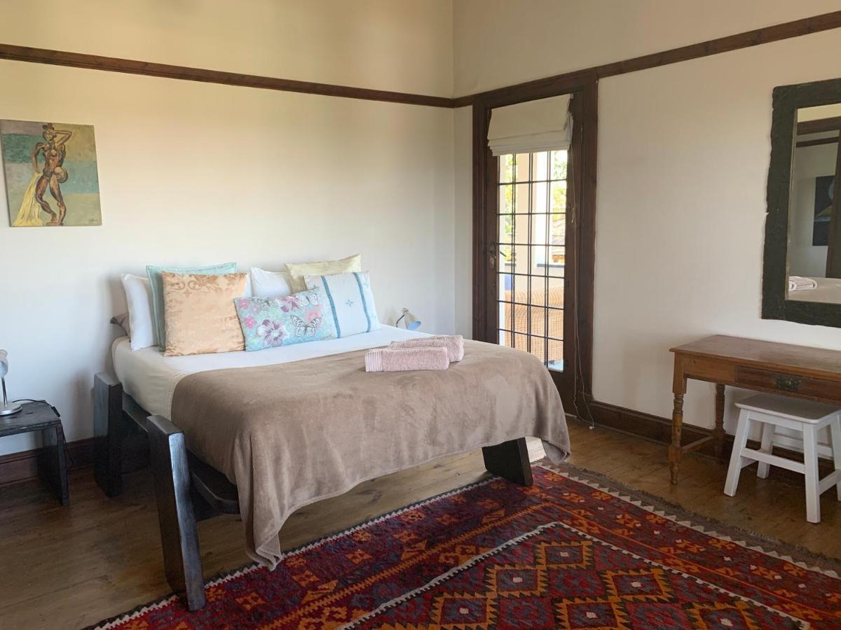 Karoo Soul Hostel Oudtshoorn Ngoại thất bức ảnh