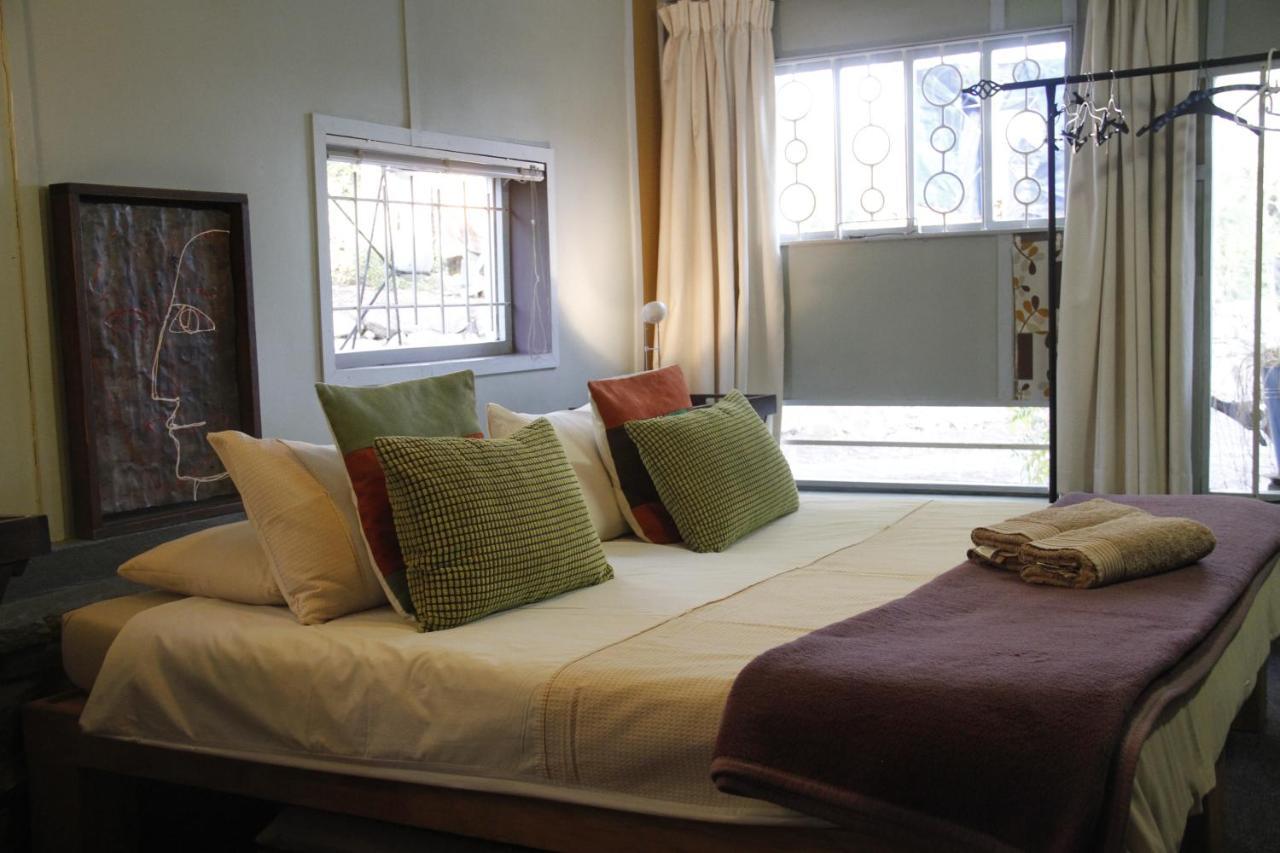 Karoo Soul Hostel Oudtshoorn Ngoại thất bức ảnh