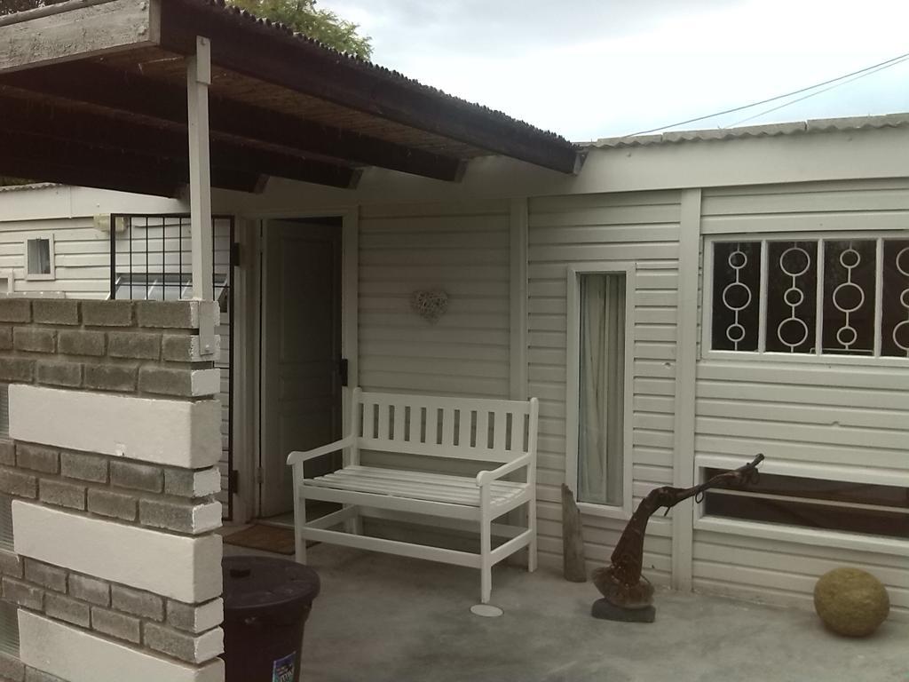 Karoo Soul Hostel Oudtshoorn Phòng bức ảnh